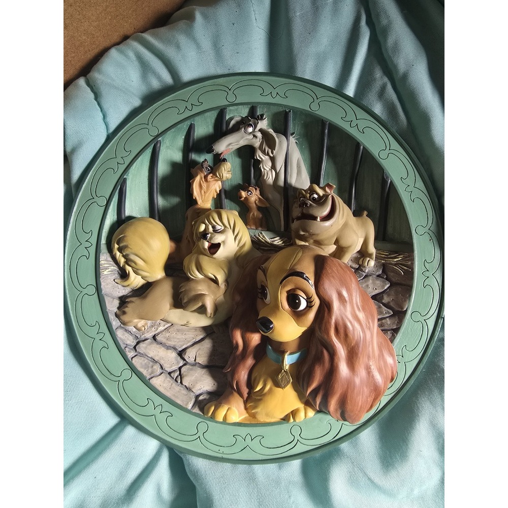 Lady & The Tramp Disney 3D Decorative Wall Plate "He's A Tramp"